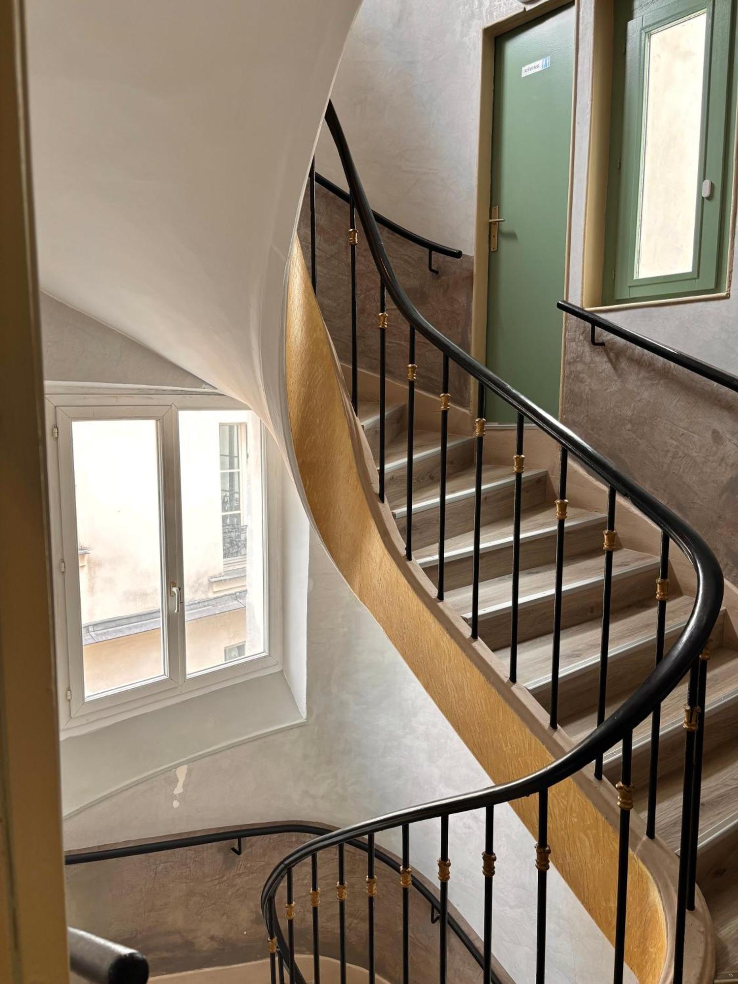 Hotel Des Fontaines Paris Bagian luar foto