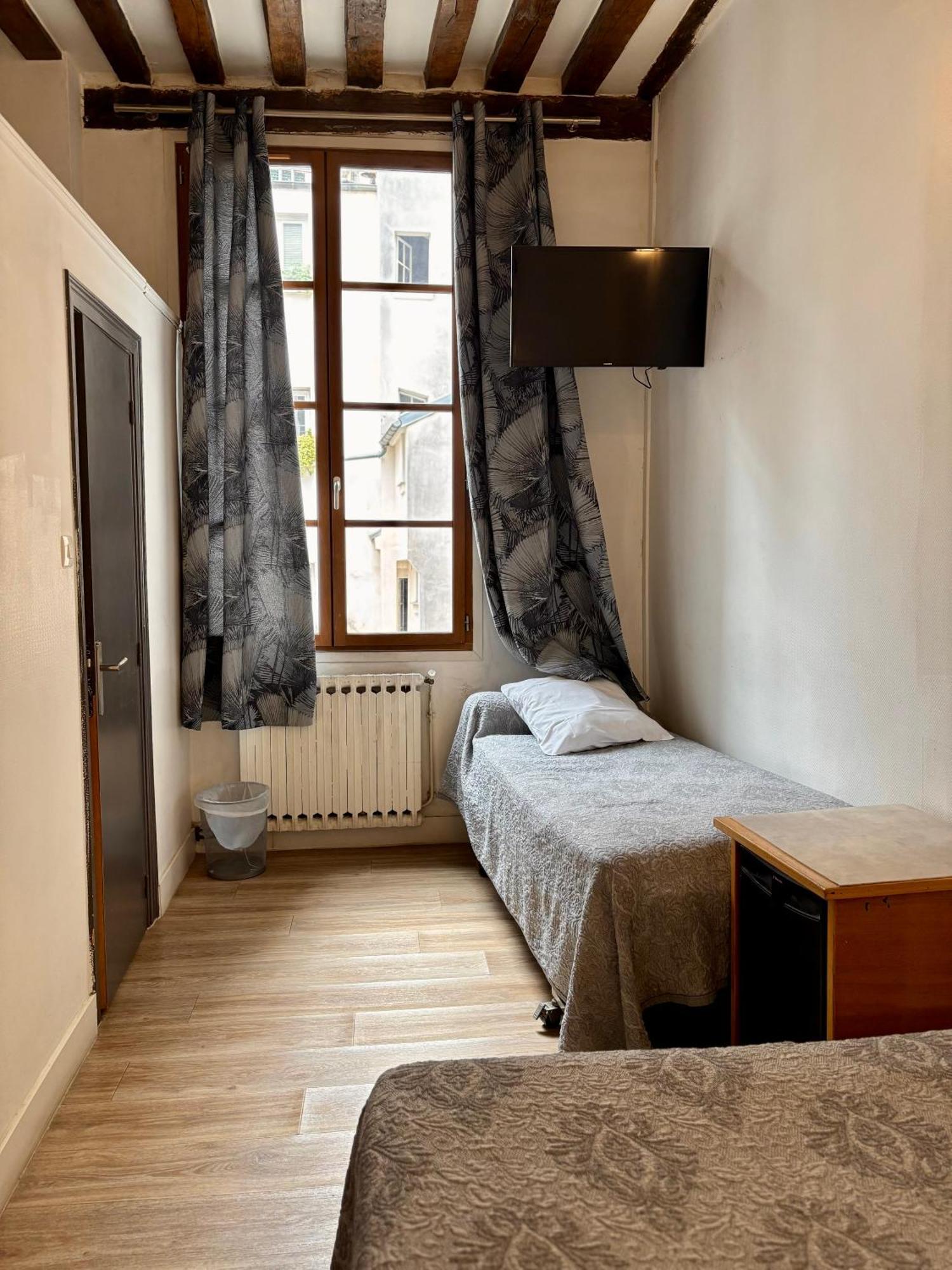 Hotel Des Fontaines Paris Bagian luar foto
